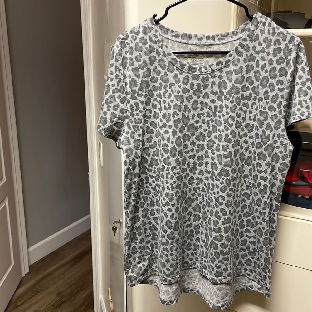 Cheetah print t-shirt
